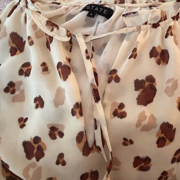 1 State Animal Print Blouse Top Ruffle Sz L Sleeve Cold Shoulder - Picture 3 of 10